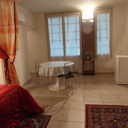 Casa Vacanza La Maison De Losyram Art Salerno Exteriör bild