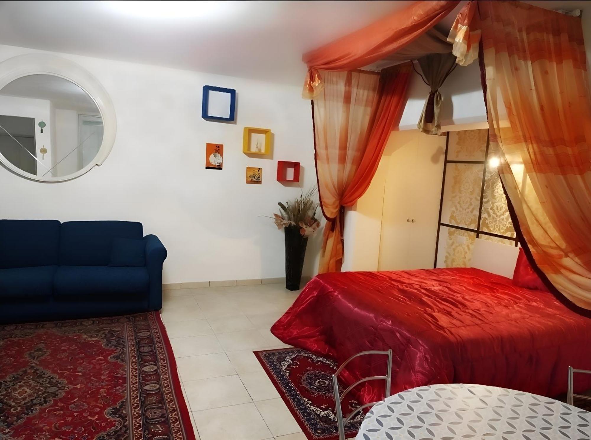 Casa Vacanza La Maison De Losyram Art Salerno Exteriör bild