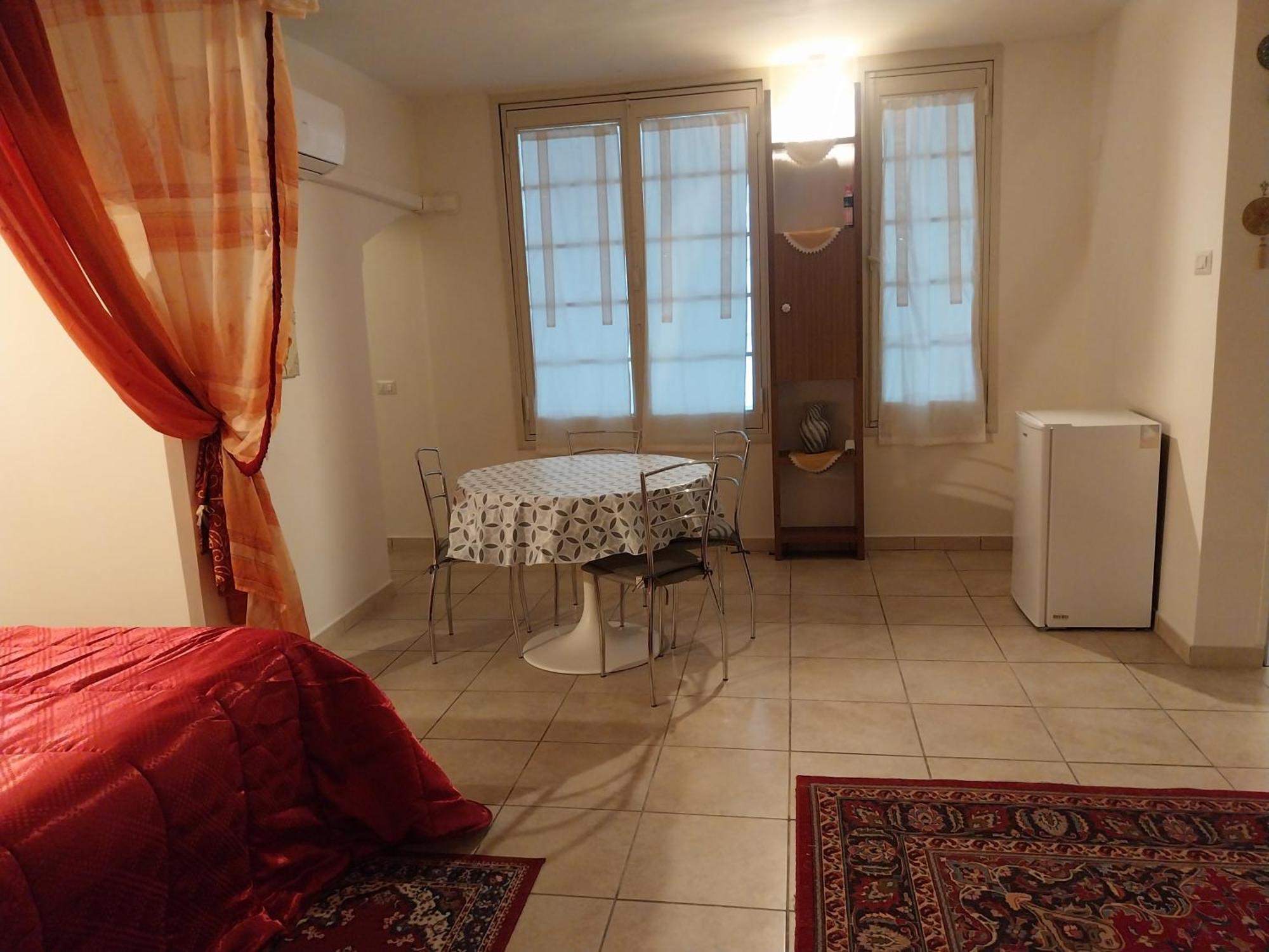 Casa Vacanza La Maison De Losyram Art Salerno Exteriör bild